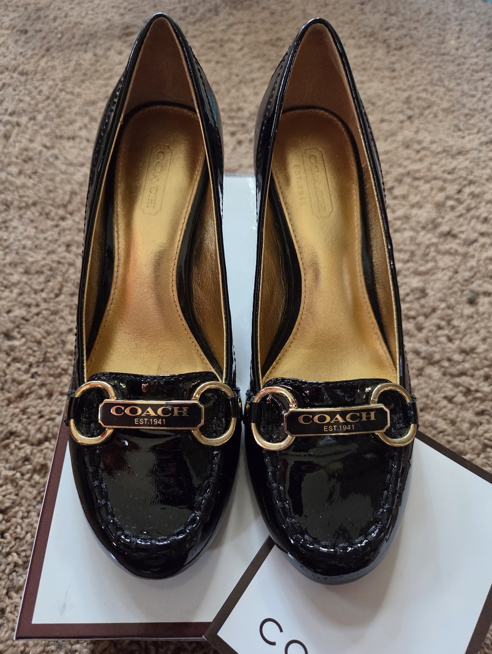 Vintage Coach Charley Patent Leather Mid Heel Loafers with Gold Hardware 5.5!